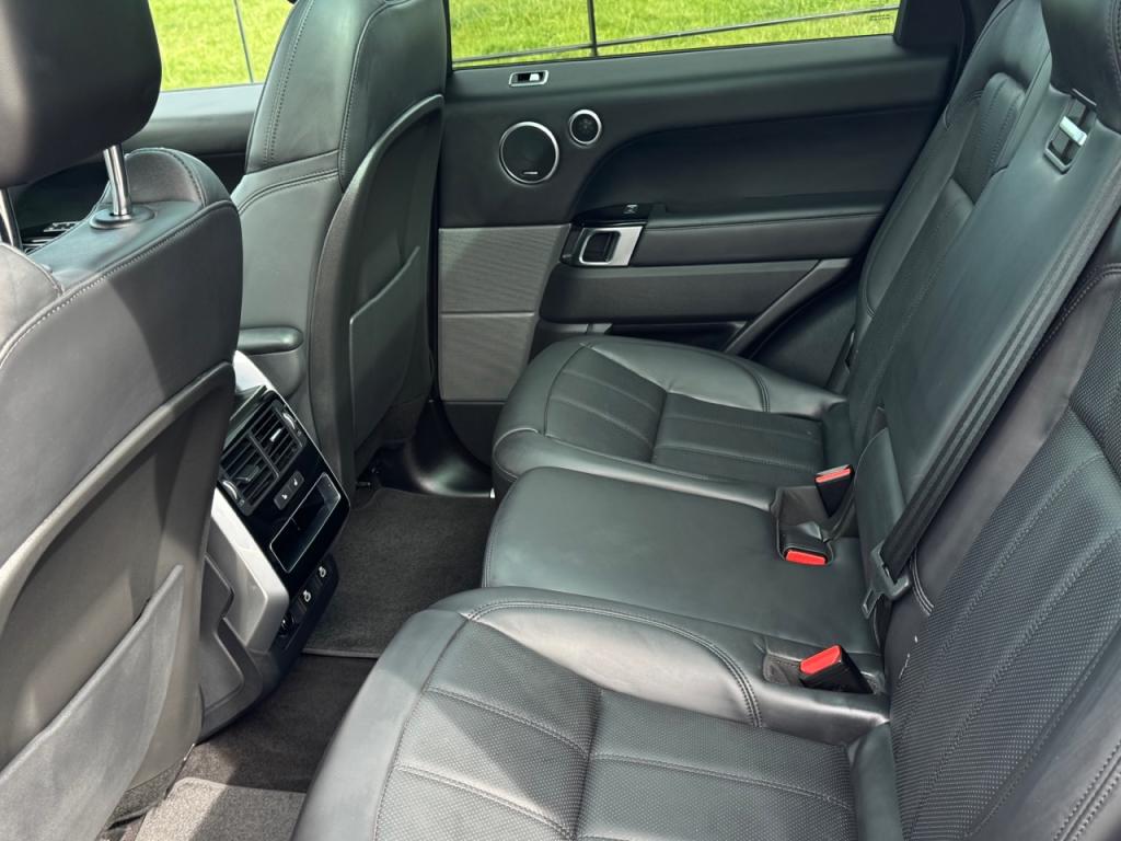 Range Rover Sport HSE R-Dynamic D300