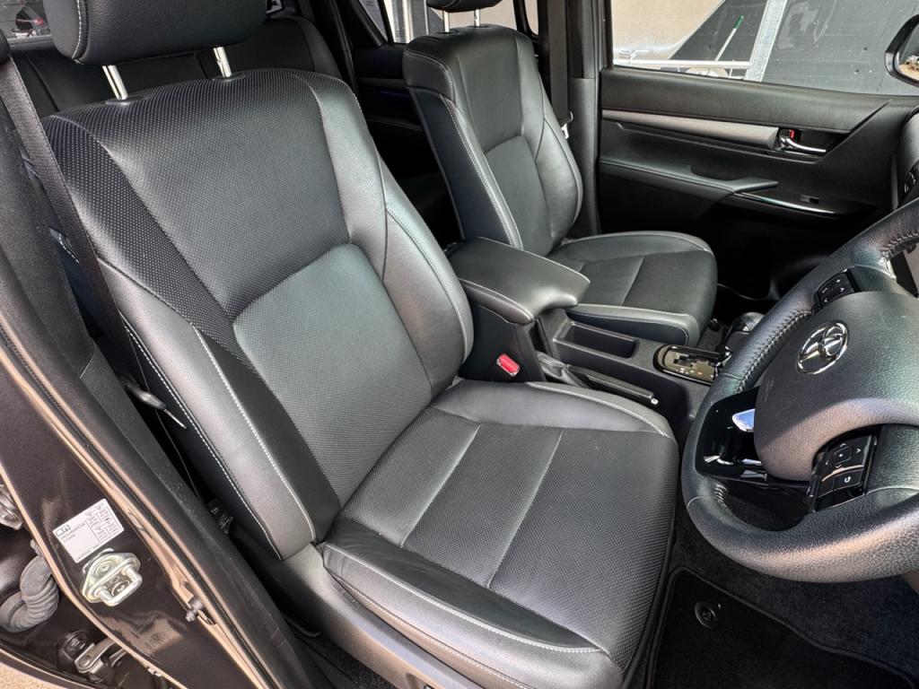 Toyota Hi-Lux Invincible X 2.8 Diesel