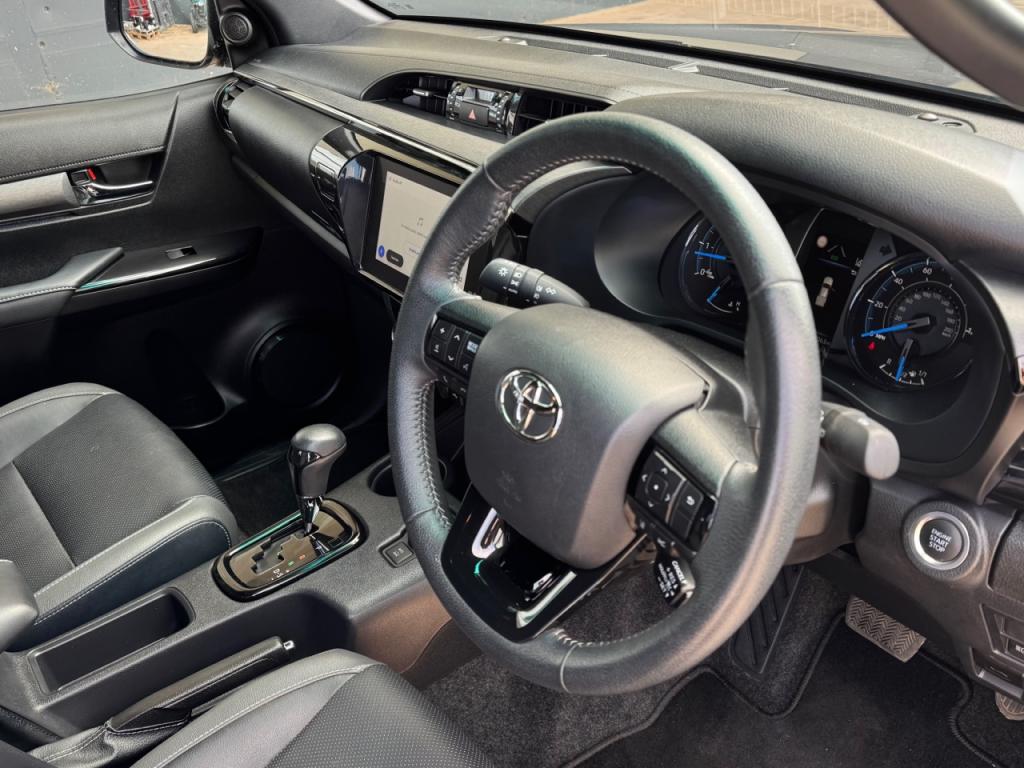 Toyota Hi-Lux Invincible X 2.8 Diesel