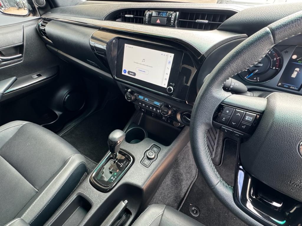 Toyota Hi-Lux Invincible X 2.8 Diesel