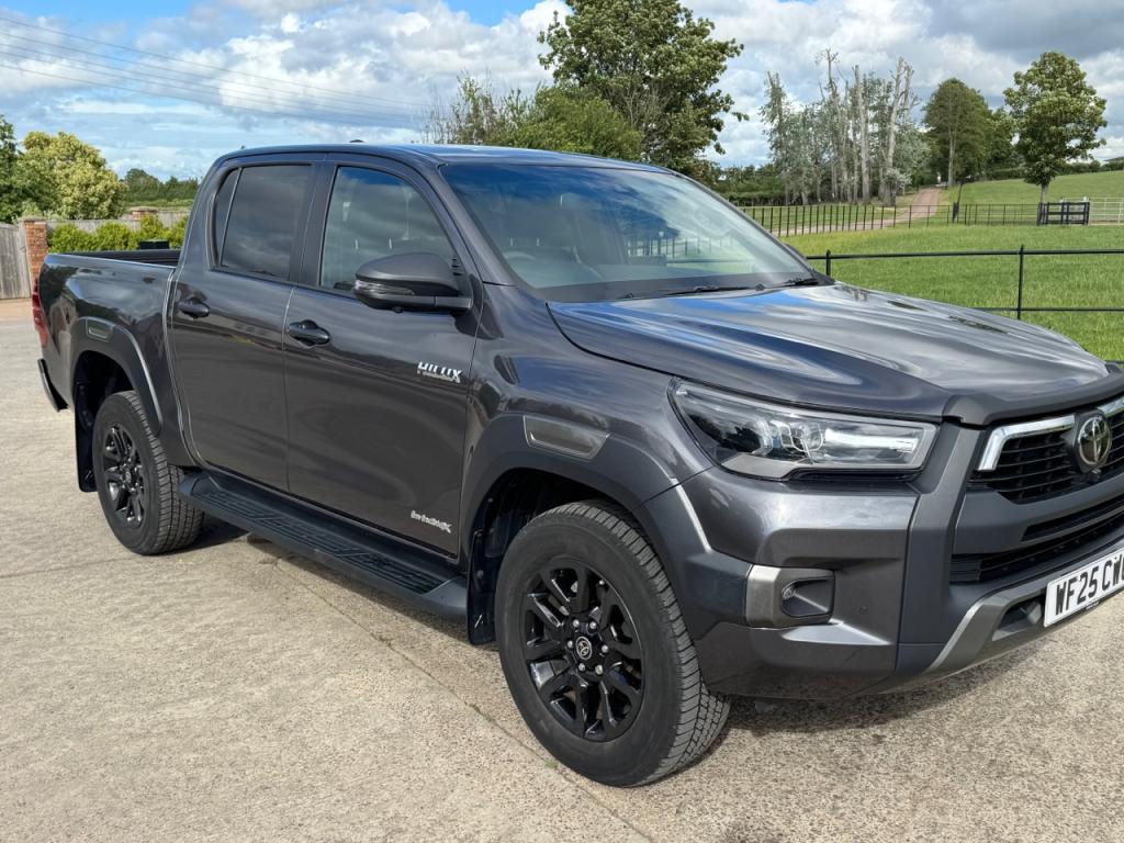 Toyota Hi-Lux Invincible X 2.8 Diesel