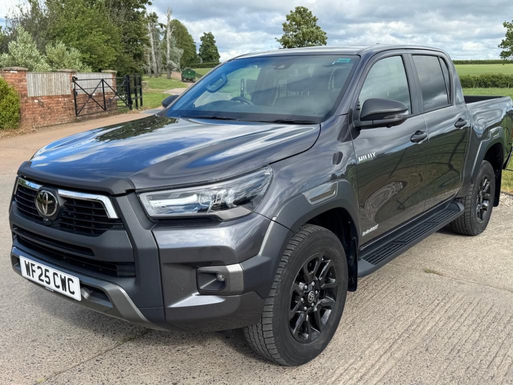 Toyota Hi-Lux Invincible X 2.8 Diesel