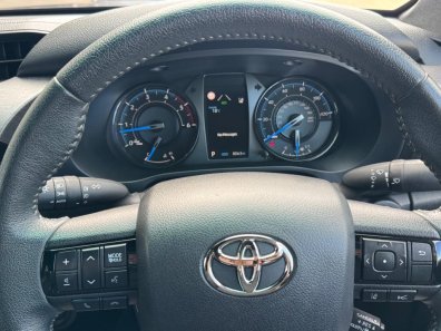 Toyota Hi-Lux Invincible X 2.8 Diesel