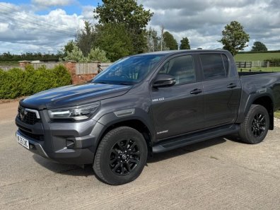 Toyota Hi-Lux Invincible X 2.8 Diesel