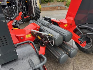 Kuhn SW 4014 bale wrapper
