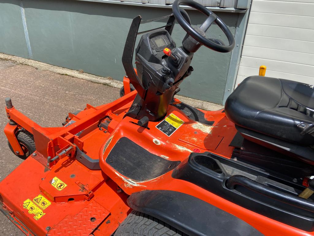 Kubota F3890 mower