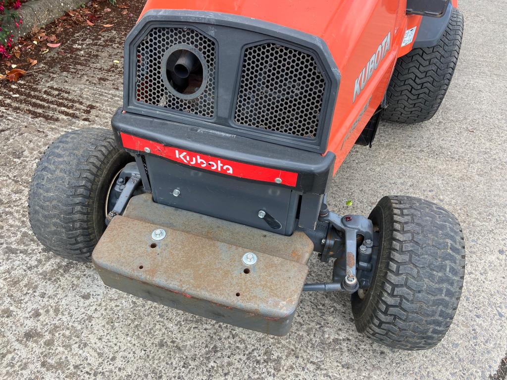 Kubota F3890 mower