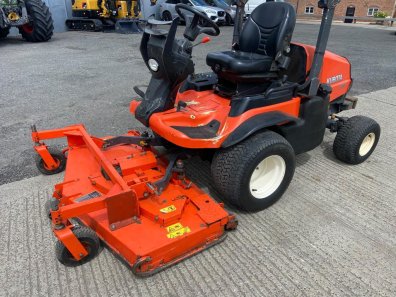 Kubota F3890 mower