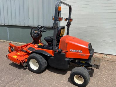 Kubota F3890 mower