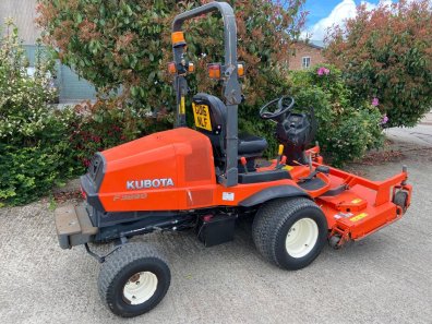 Kubota F3890 mower