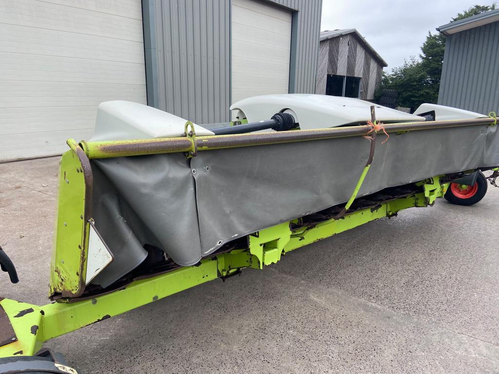 Claas 610 direct disc whole crop header