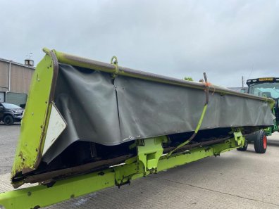 Claas 610 direct disc whole crop header