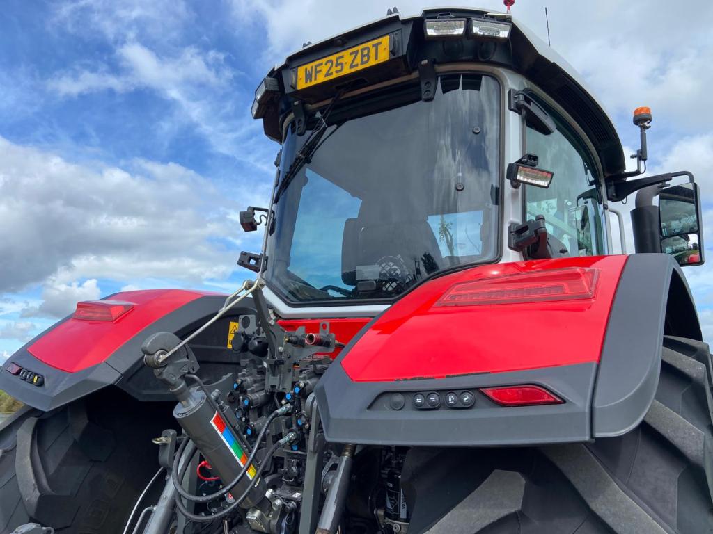Massey Ferguson 8S.245