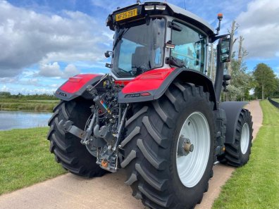 Massey Ferguson 8S.245