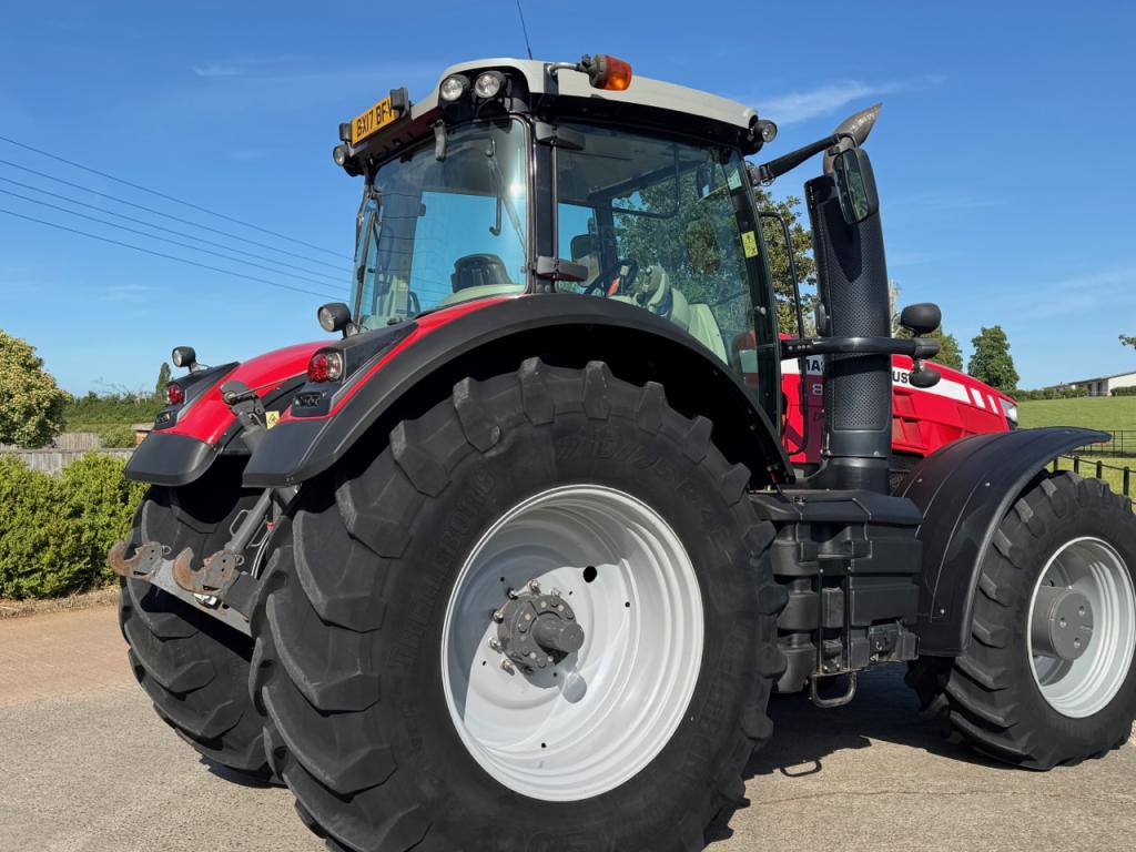 Massey Ferguson 8732