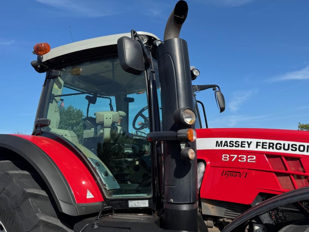 Massey Ferguson 8732