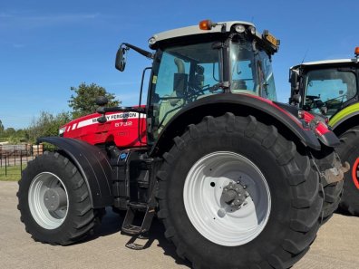 Massey Ferguson 8732