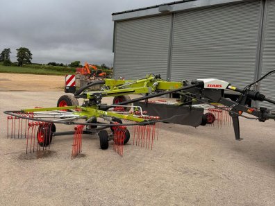 Claas 2800 trend twin rotor rake