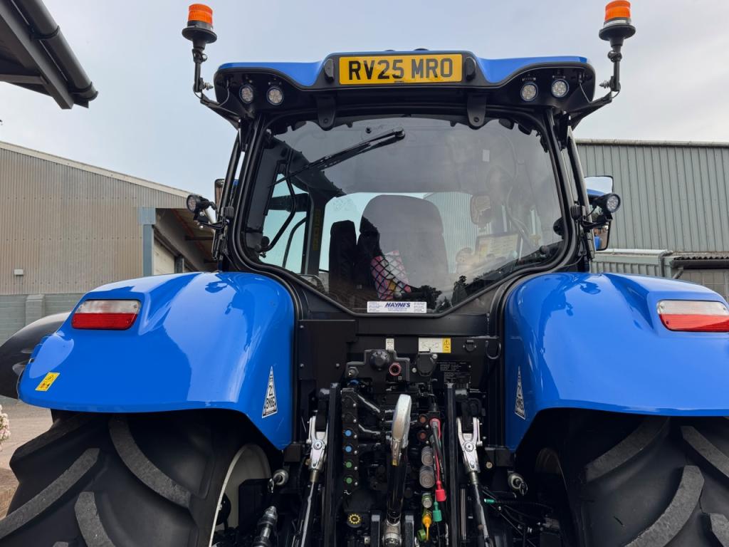 New Holland T7.225