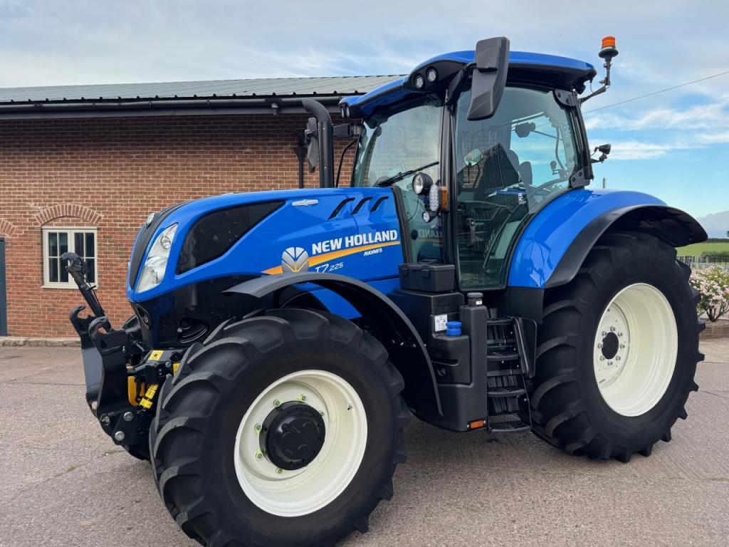 New Holland T7.225