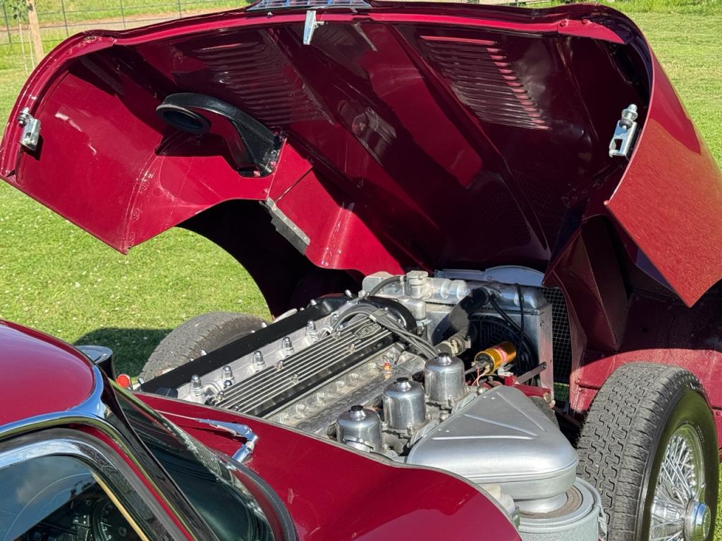 Jaguar E-Type Mkll Coupe 4.2 Litre