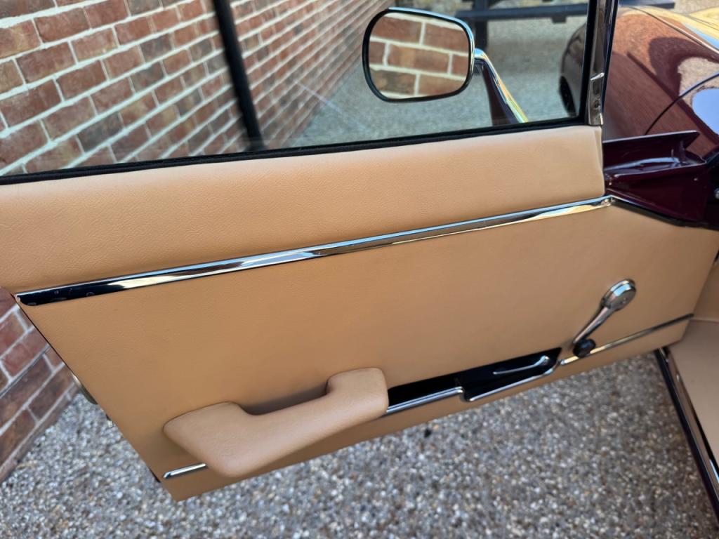 Jaguar E-Type Mkll Coupe 4.2 Litre