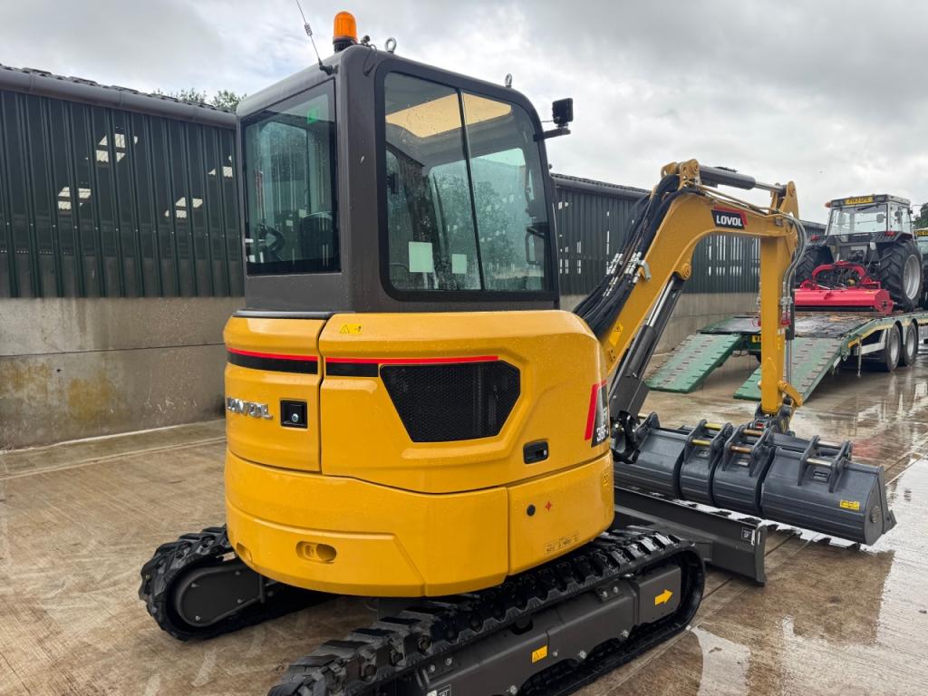Lovol FR36F-U 3.7 Ton digger