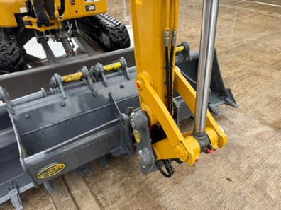 Lovol FR36F-U 3.7 Ton digger