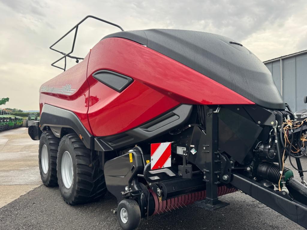 Case LB436 HD baler