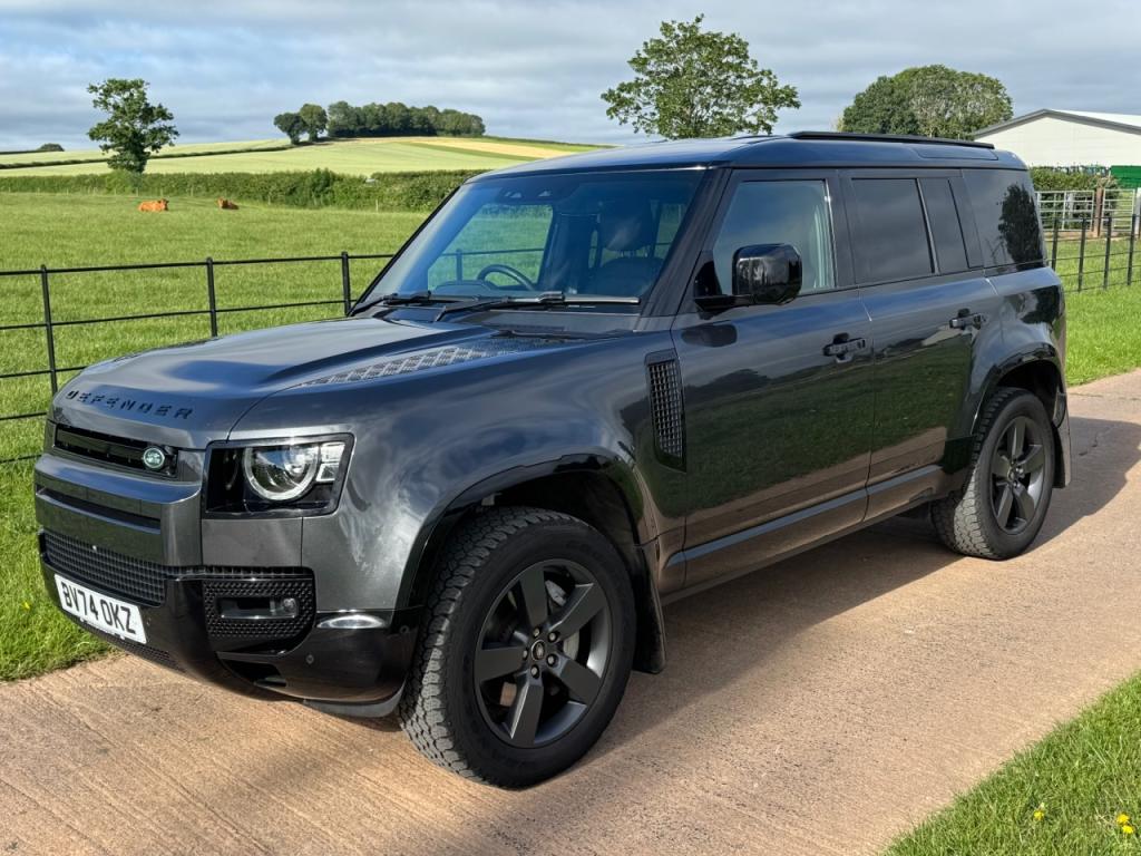 Land Rover Defender 110 Hard Top HSE X-Dynamic D350