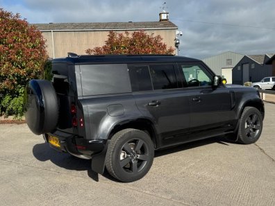 Land Rover Defender 110 Hard Top HSE X-Dynamic D350