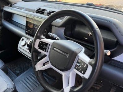 Land Rover Defender 110 Hard Top HSE X-Dynamic D350