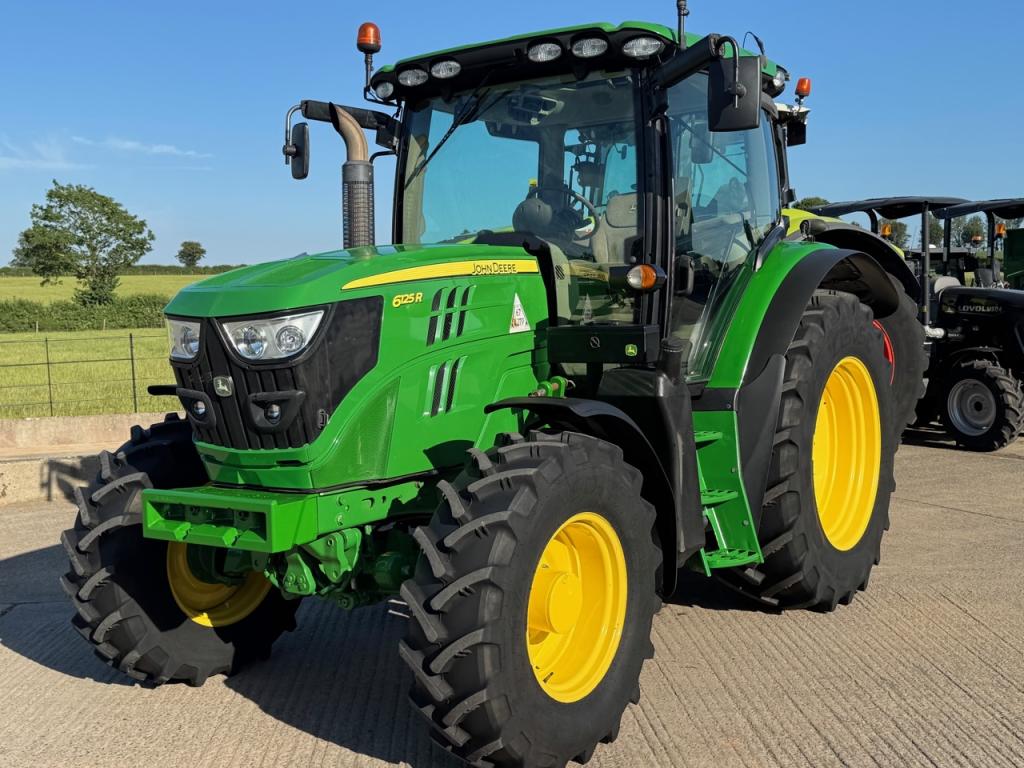 John Deere 6125R