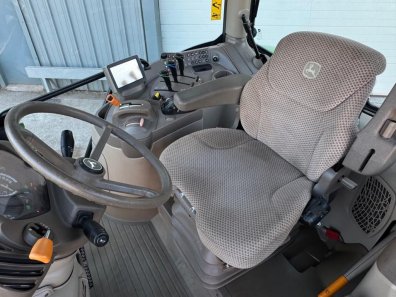 John Deere 6125R
