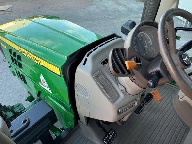 John Deere 6125R