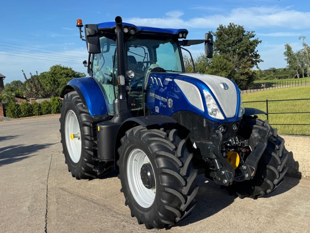 New Holland T7.225