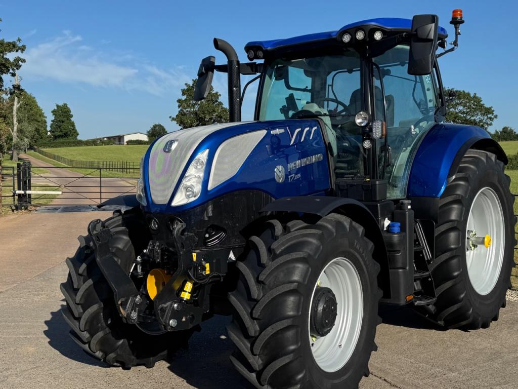 New Holland T7.225