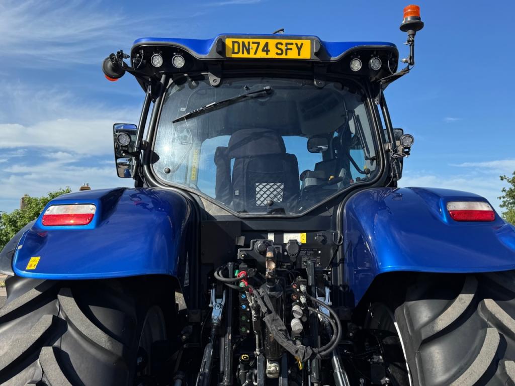 New Holland T7.225