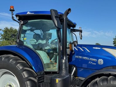 New Holland T7.225