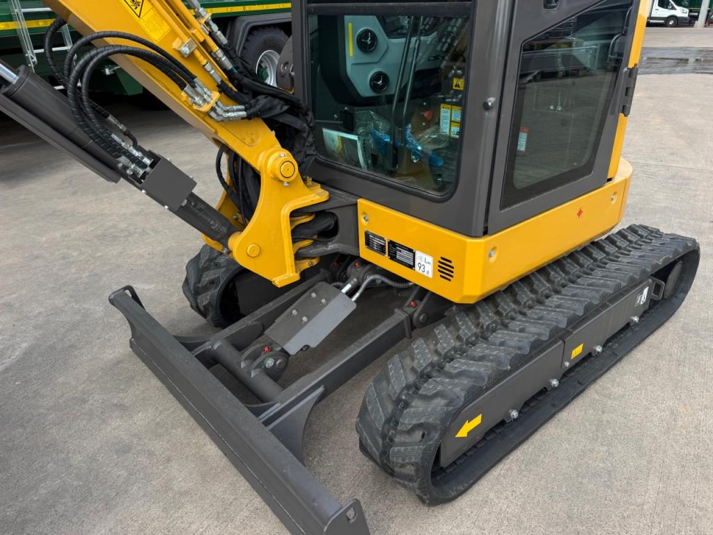 Lovol FR26F-U 2.7 Ton digger
