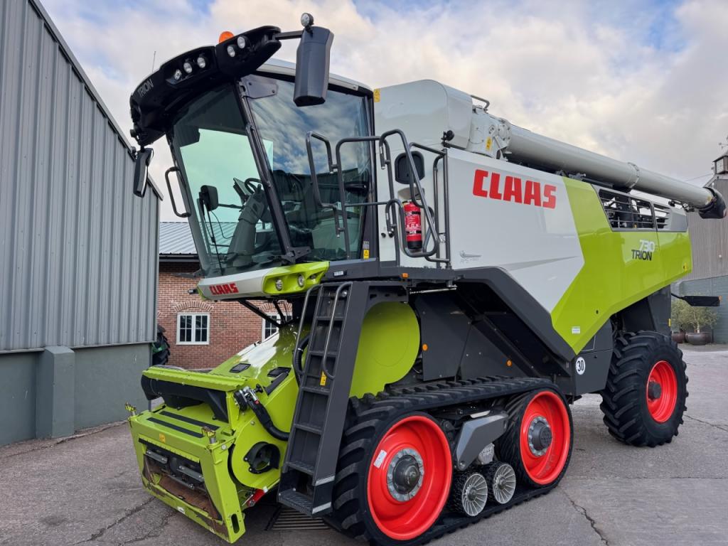 Claas Trion 730TT