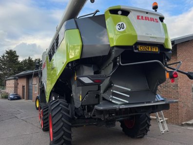 Claas Trion 730TT