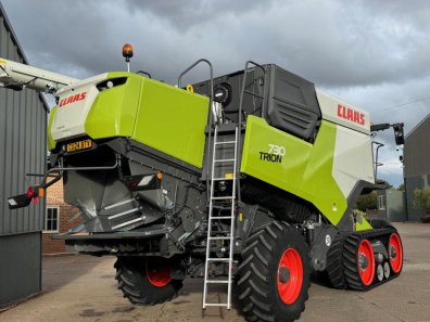 Claas Trion 730TT