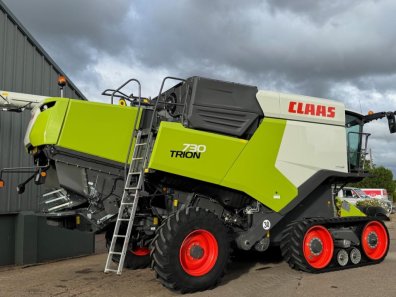 Claas Trion 730TT