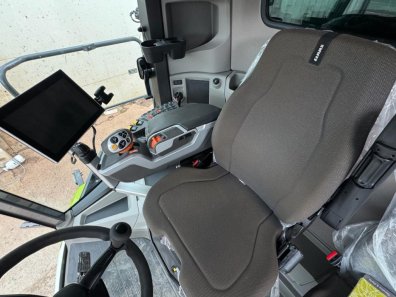 Claas Trion 730TT