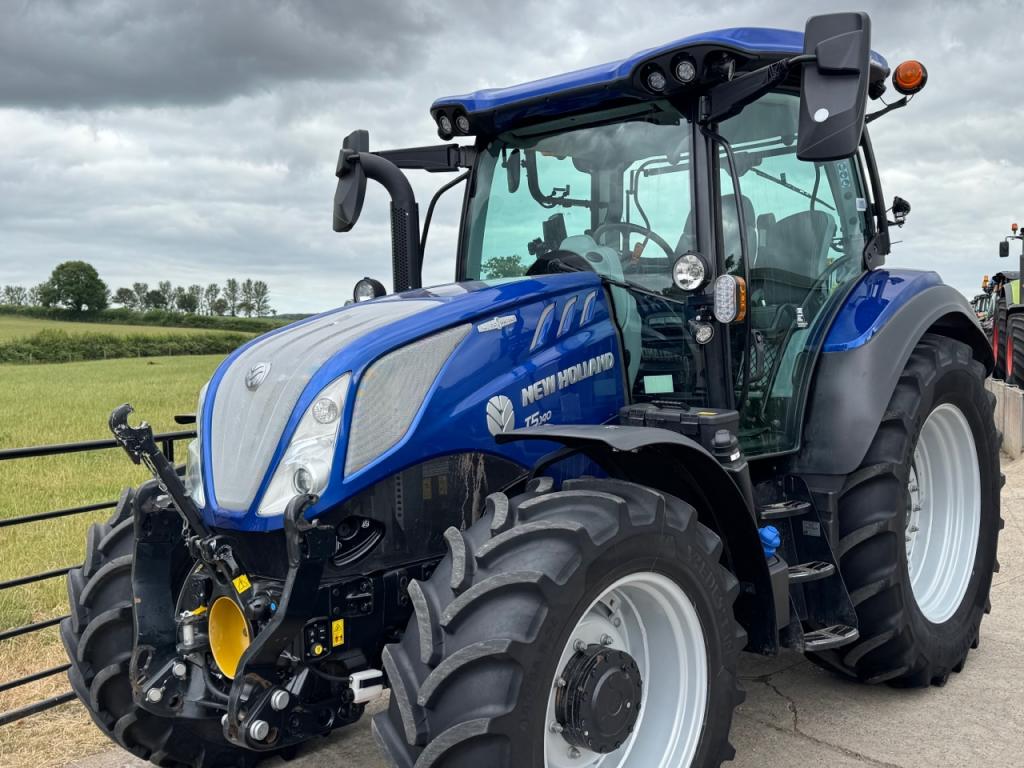 New Holland T5.145 Blue Power