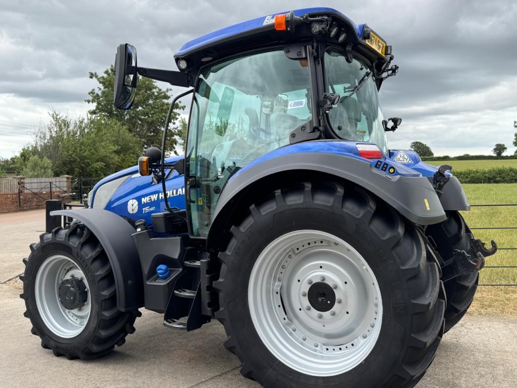 New Holland T5.145 Blue Power