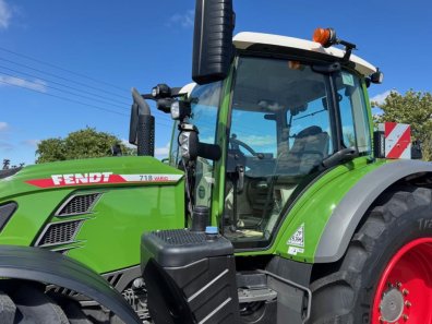 Fendt 718 Profi Plus
