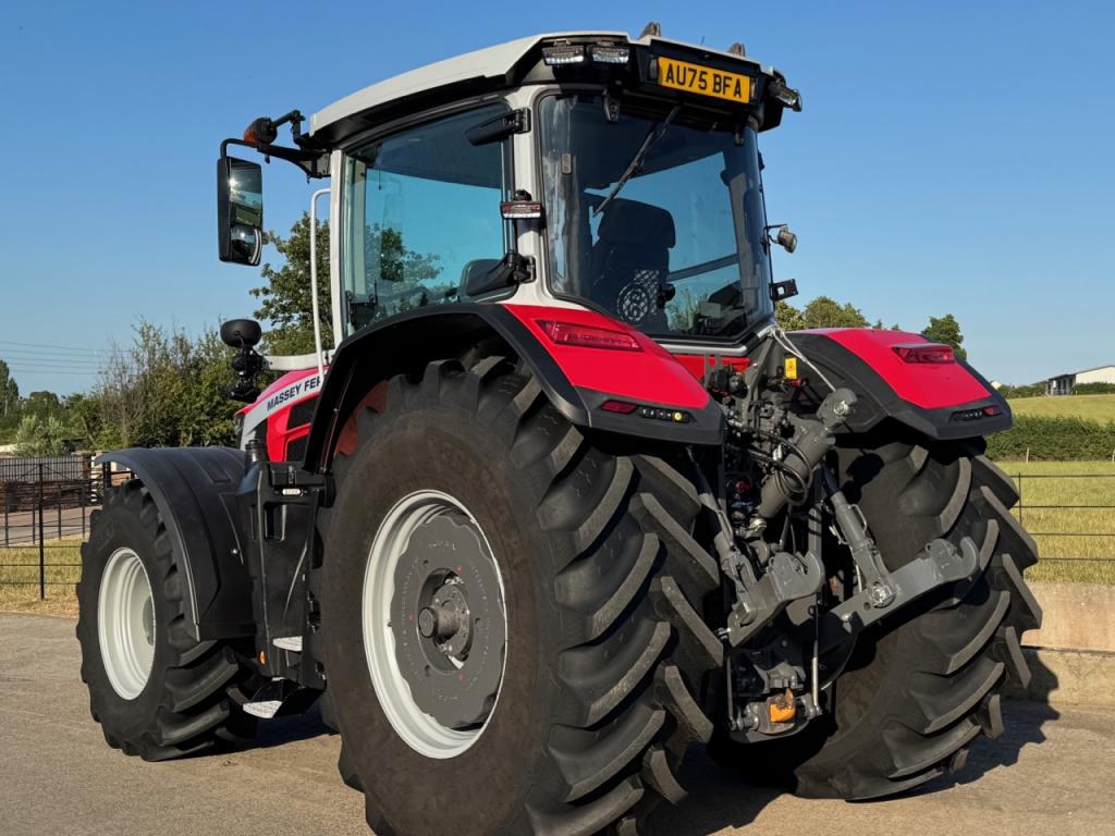 Massey Ferguson 8S.245