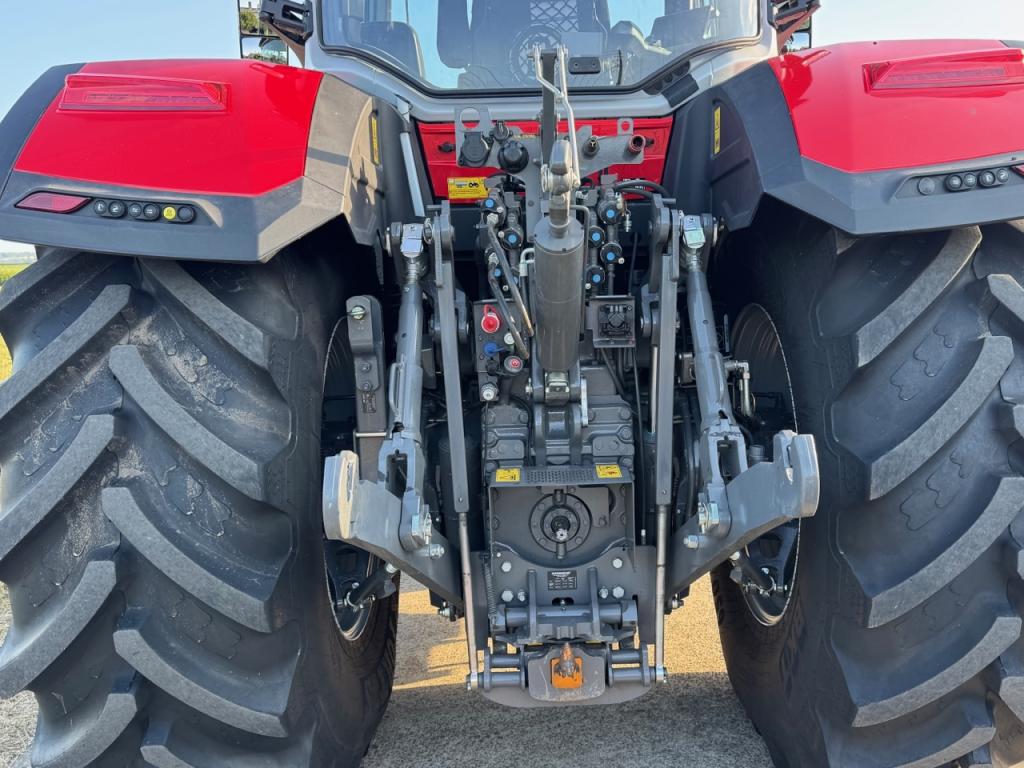 Massey Ferguson 8S.245